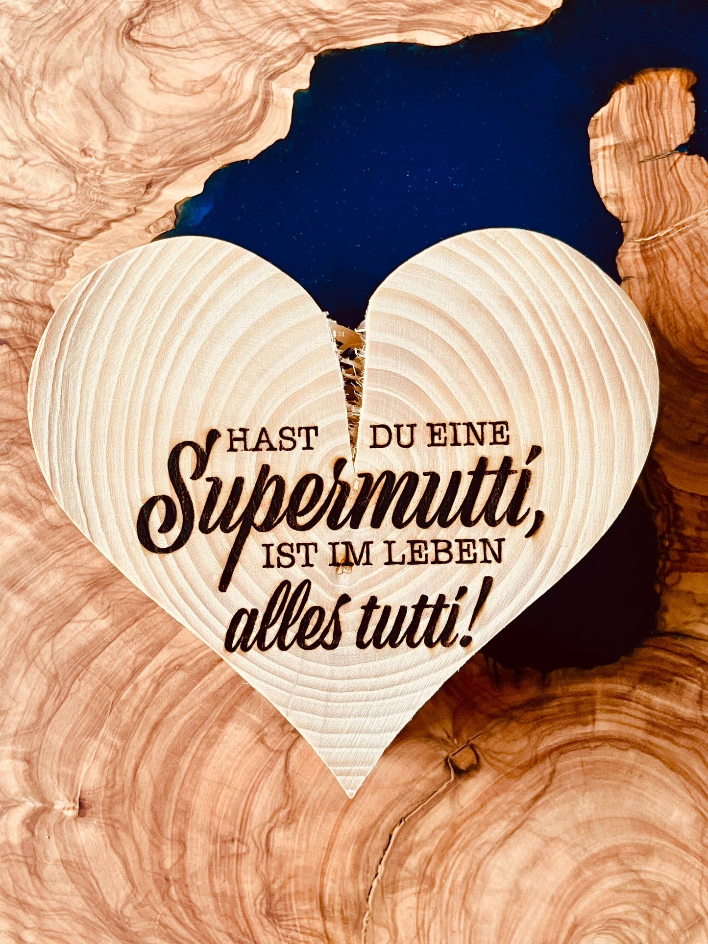 Herz aus Holz personalisierte Gravur massives Holzherz als Geschenk für Partner/Mama/Hochzeit/Brautpaar Wunschnamen individuell